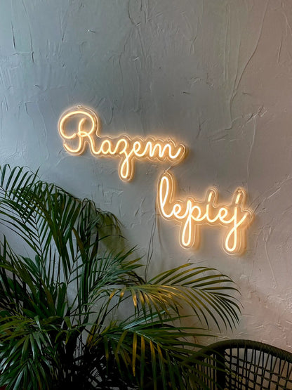 Neon "Razem lepiej"